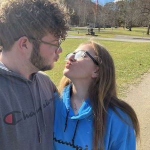 Meet your Posher, Tory